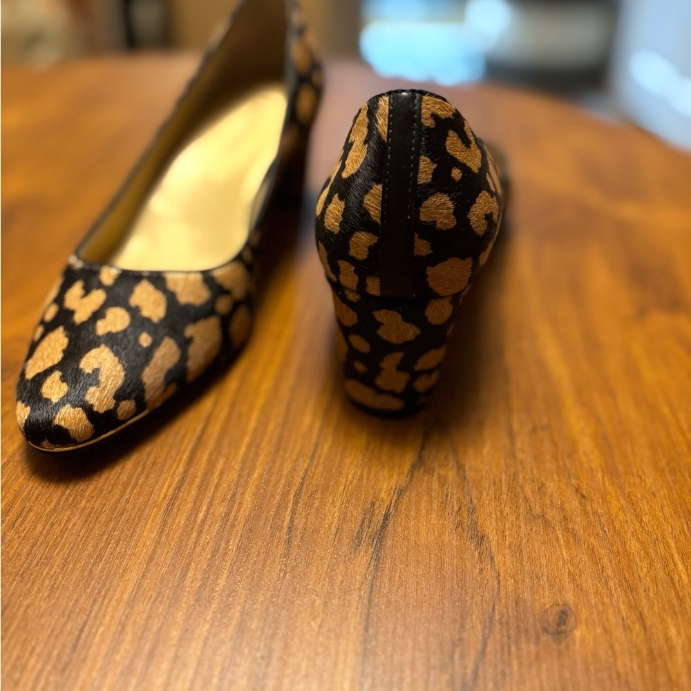 Talbots Black and Tan Patterned Heels - Picture 2 of 5